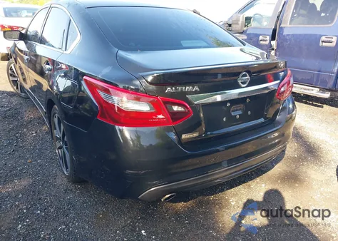 2018 Nissan Altima 2.5 Sr z USA, uszkodzony, nr VIN 1N4AL3AP1JC104348